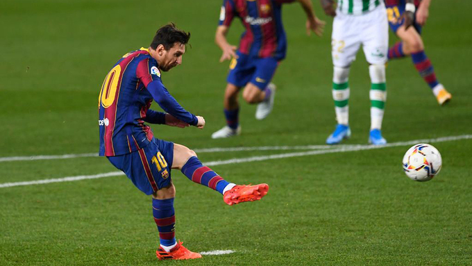Messi gần 20 tháng không đá hỏng penalty