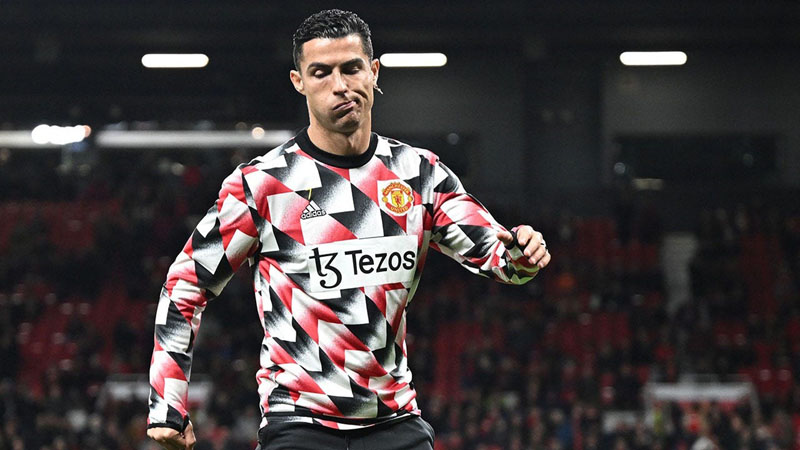 Chelsea sẵn sàng giải cứu Ronaldo