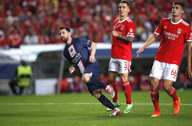 Messi lập kỷ lục tại Champions League