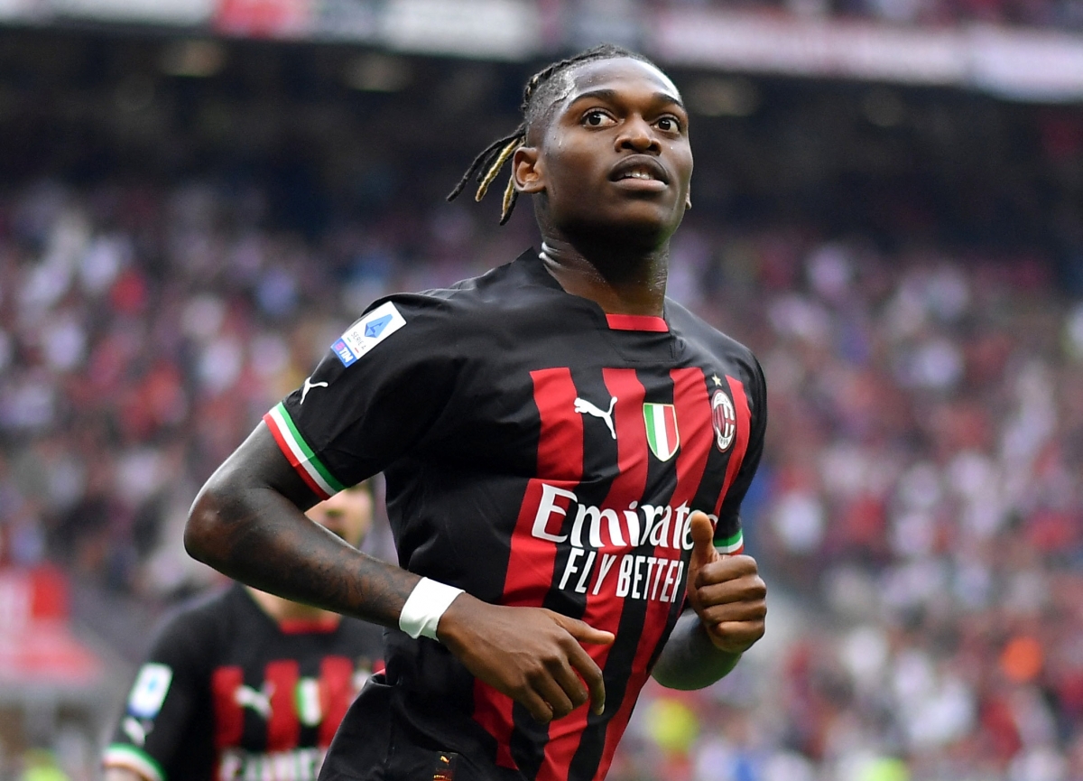Kết quả Serie A: AC Milan thắng kịch tính Inter, Juventus suýt thua Fiorentina