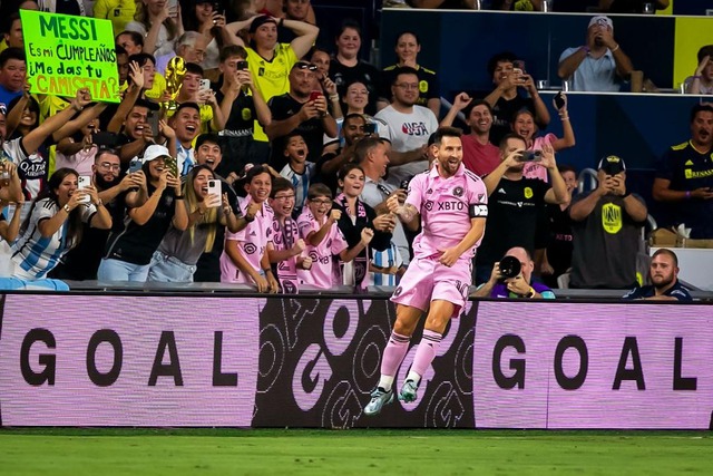 Messi tạo ra lịch sử, trở thành nam cầu thủ đầu tiên thắng giải thưởng danh giá của tạp chí Time