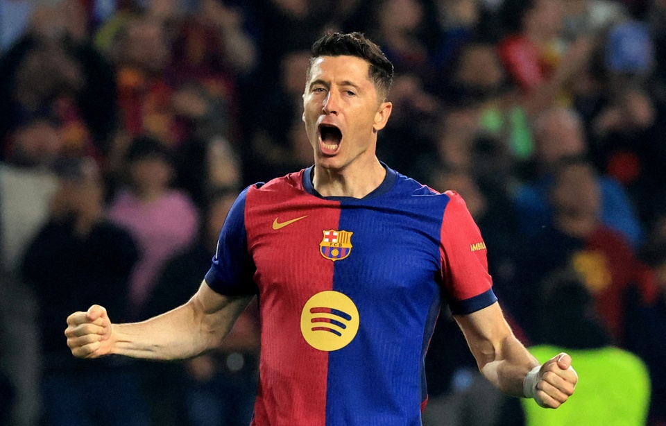 Kỷ lục bất bại khó tin của Barcelona