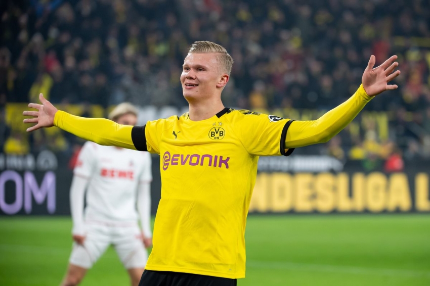 Chuyển nhượng 26/12: MU chiêu mộ 'sát thủ' sánh ngang Ronaldo?
